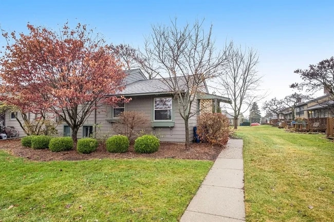 Building Photo - 3412 Edgewood Dr