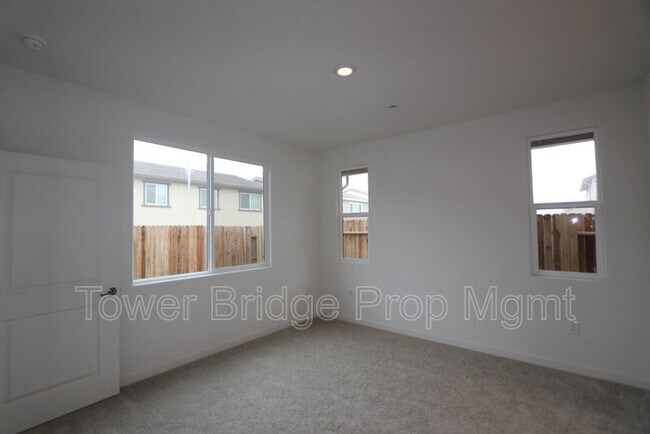 Building Photo - 4249 Privas Wy