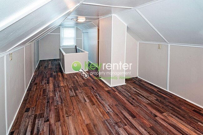 Building Photo - Beautiful Single Family Home - Walking distance to Schools and Downtown