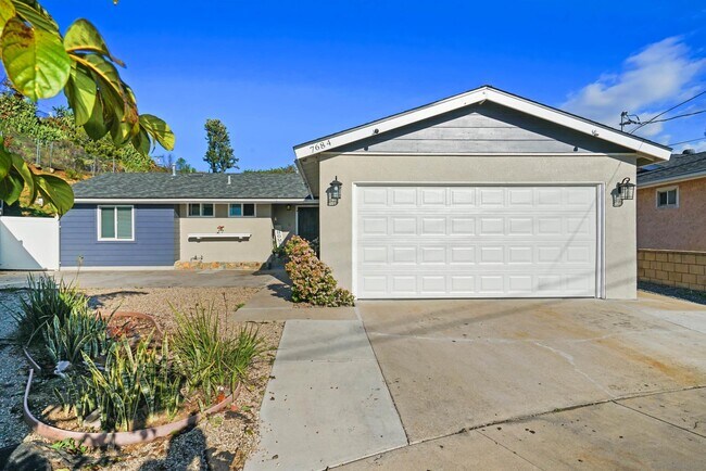 Primary Photo - 7684 Meadowbrook Ct