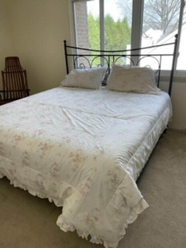 Building Photo - Beautiful 3 Bedroom Oakmont Home Rental fo...