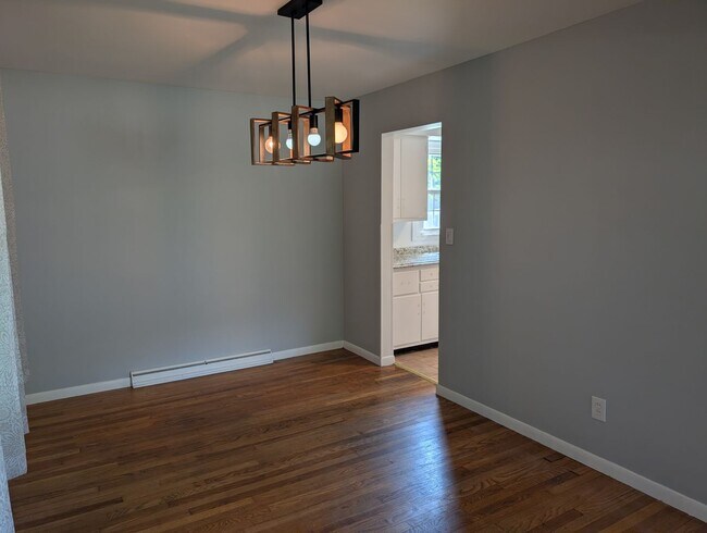 Building Photo - 8983 Highland Dr