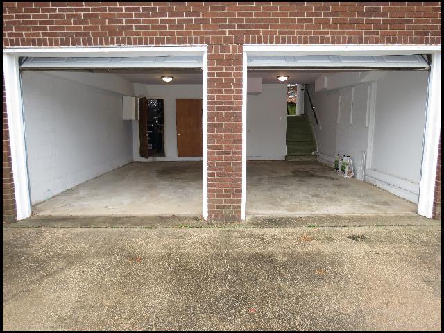 Building Photo - 6500 Marguerite Ln