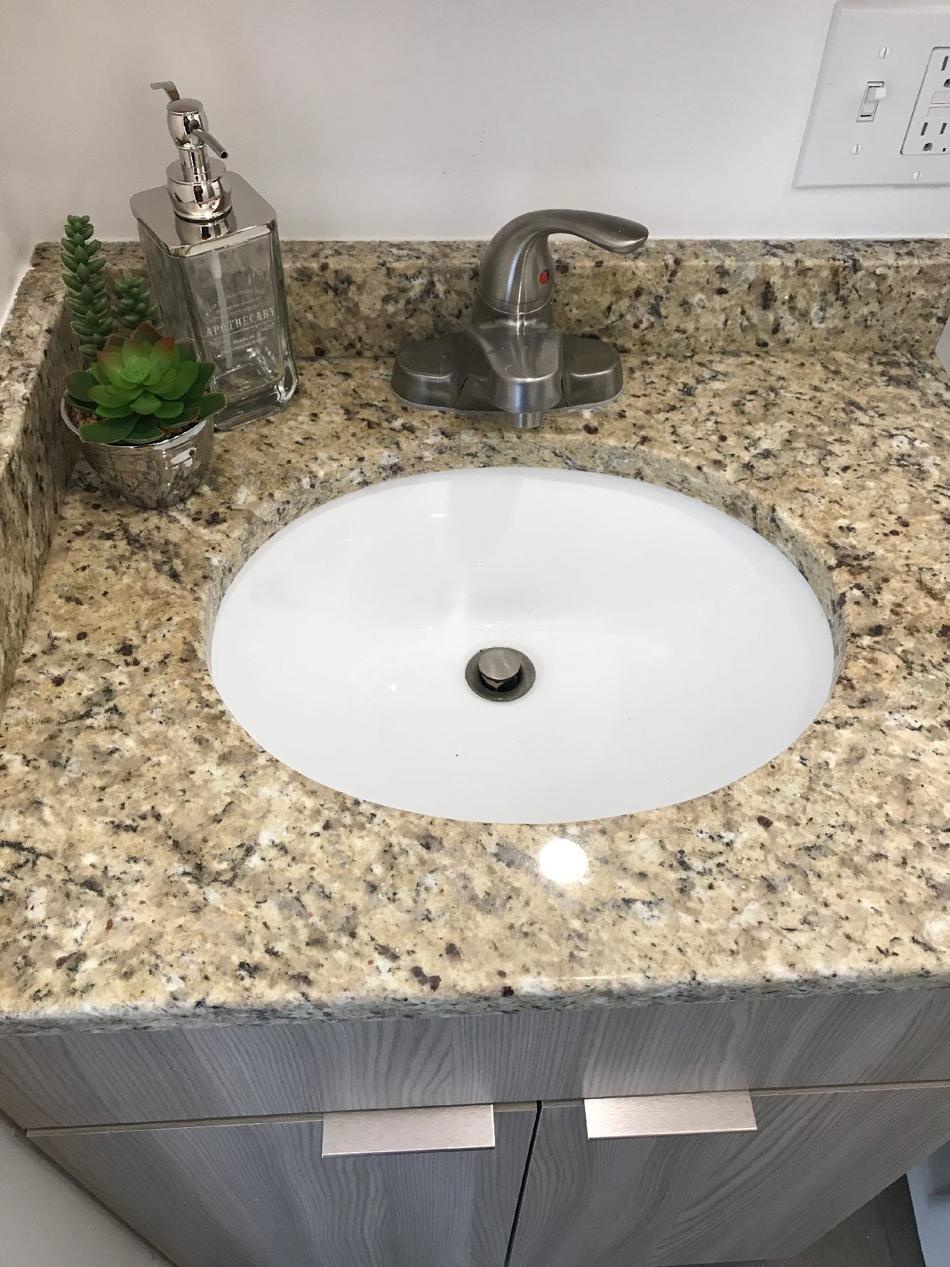 Building Photo - 21 5th St