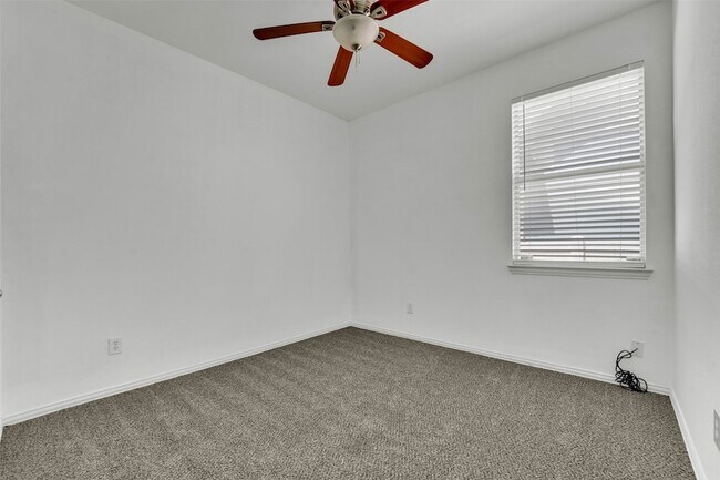 Building Photo - 10108 Cherry Hill Ln