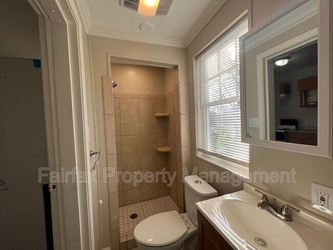 Building Photo - 1205 Morehead Ave