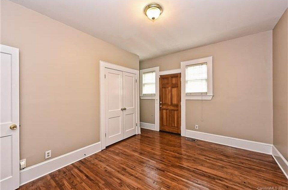 Building Photo - 322 Walnut Ave