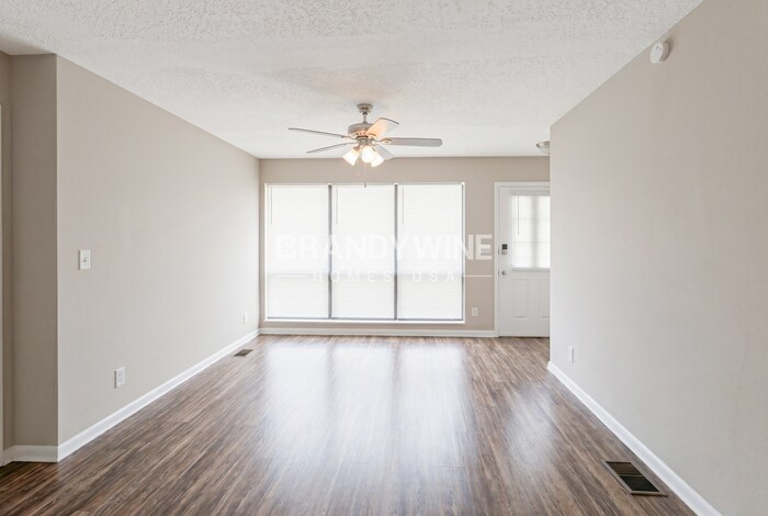 Building Photo - 4503 Anvers Blvd