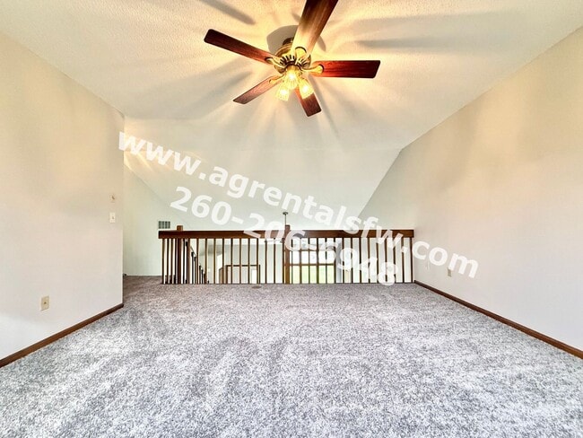 Building Photo - 3 Bedroom House