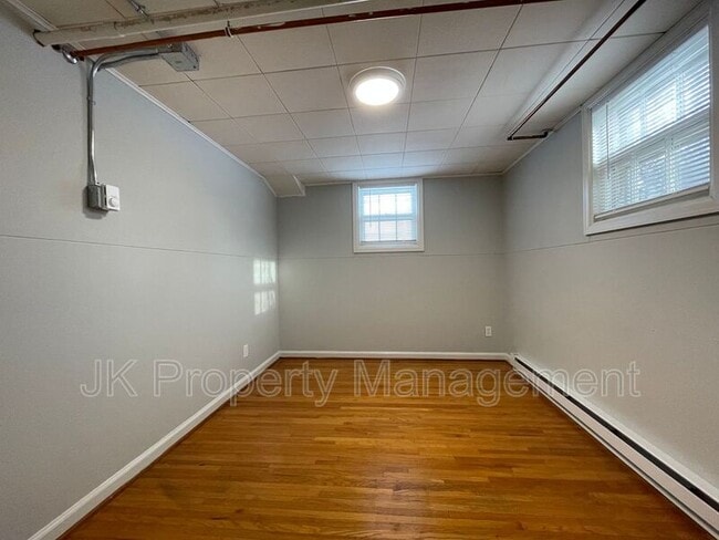 Building Photo - 1727 8th Ave N