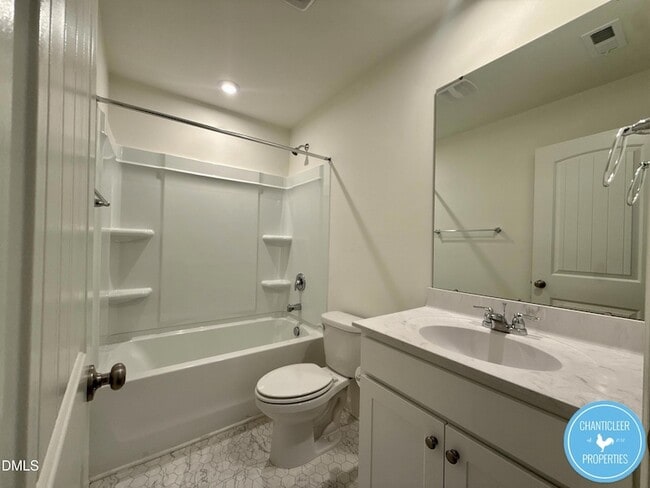 Building Photo - 49 Suhani Ln