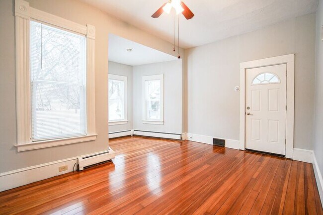 Building Photo - 21 Day Ave