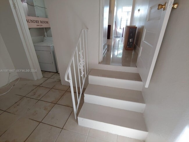 Building Photo - 1465 NE 149th St