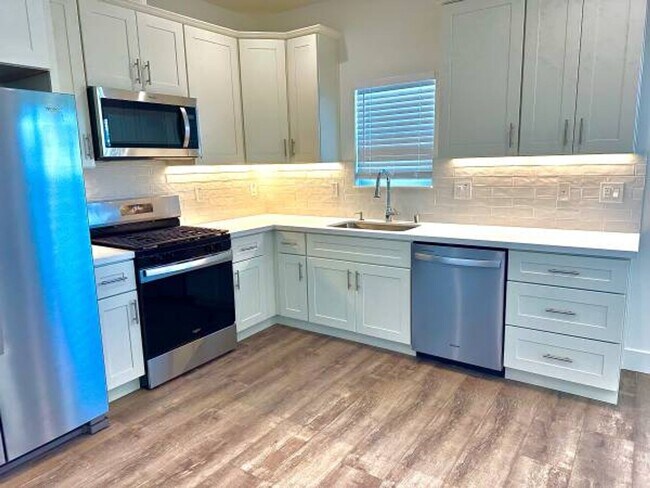 Building Photo - 19241 Carlton Ave