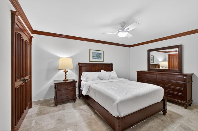 Building Photo - 3400 N Ocean Dr