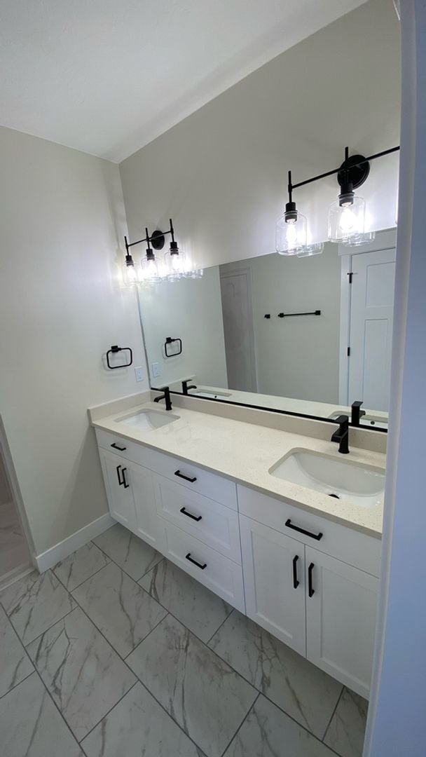 Building Photo - Newer Construction  3 Bedroom- 2 Bath Single Family Home