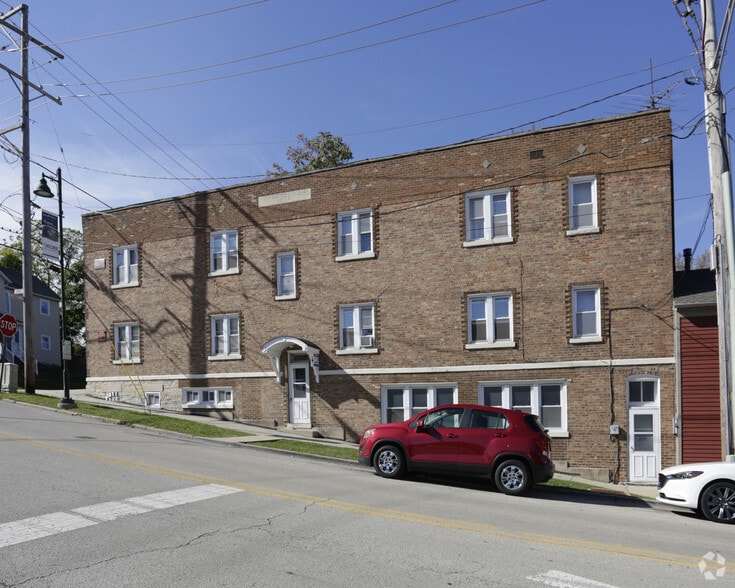 Building Photo - 226 Lemont St