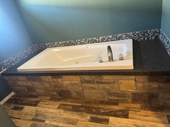 Building Photo - 14141 W Ruidoso Dr