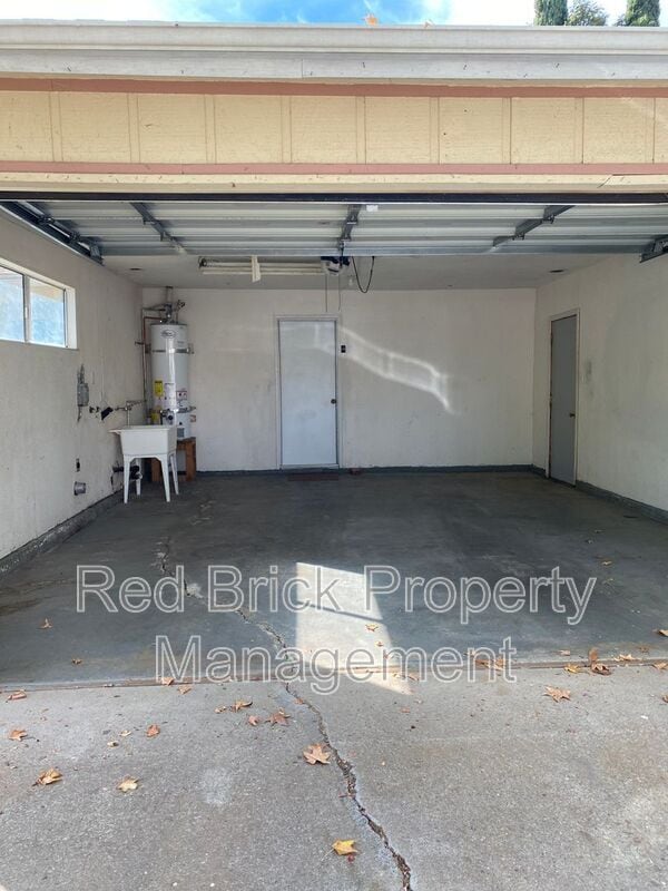 Building Photo - 3321 Pierre Ct