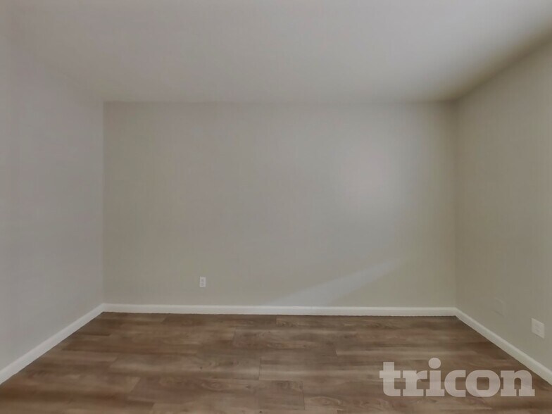 Building Photo - 5088 Jewel Canyon Dr
