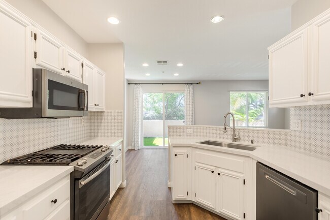 Building Photo - 6283 Citracado Cir