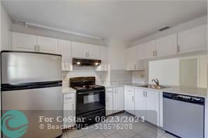 Building Photo - 12210 Royal Palm Blvd