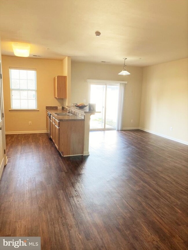 Building Photo - 234 Garrison Way