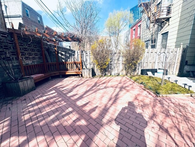 Building Photo - 63 Van Reypen St