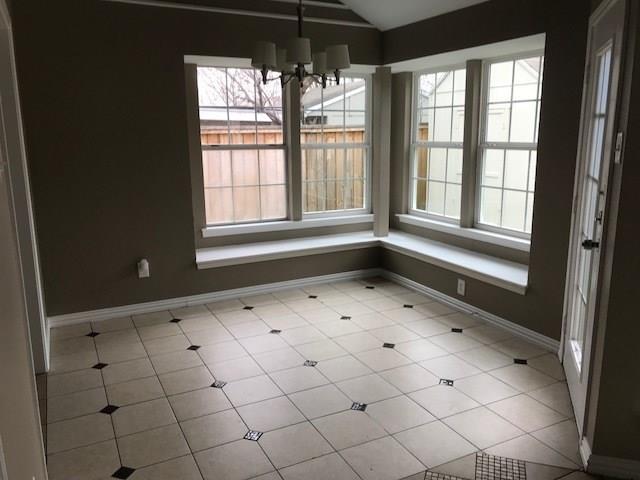 Building Photo - 544 Langston St