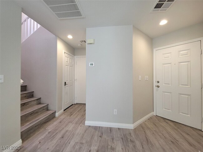 Building Photo - 4673 Aventura Canyon Ct