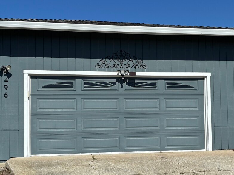 Building Photo - 496 Lavell Ct
