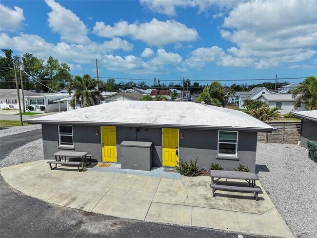 Building Photo - 3412 Clarinda St