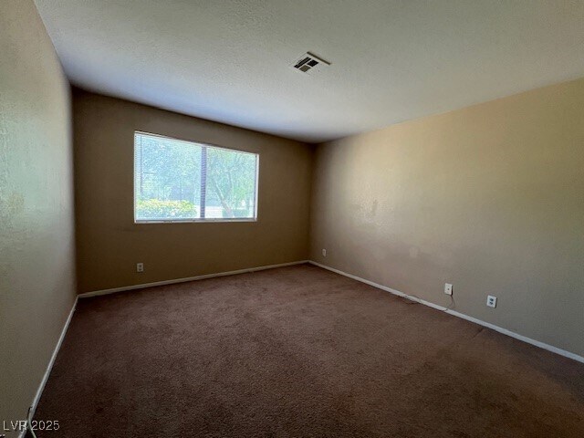 Building Photo - 5070 S Rainbow Blvd