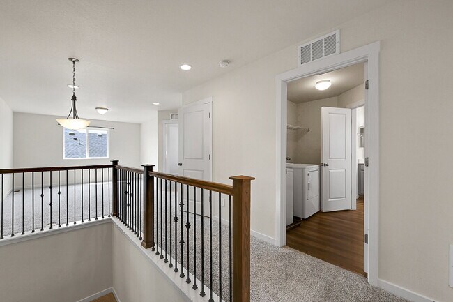 Building Photo - $2,650 - 3 Bed, 2.5 Bath Home in Co Spring...