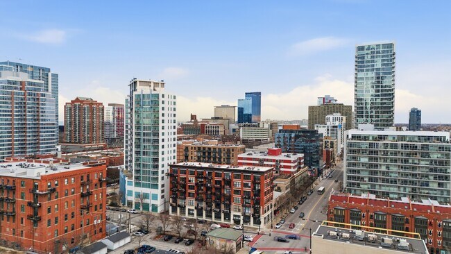 Building Photo - 1631 S Michigan Ave