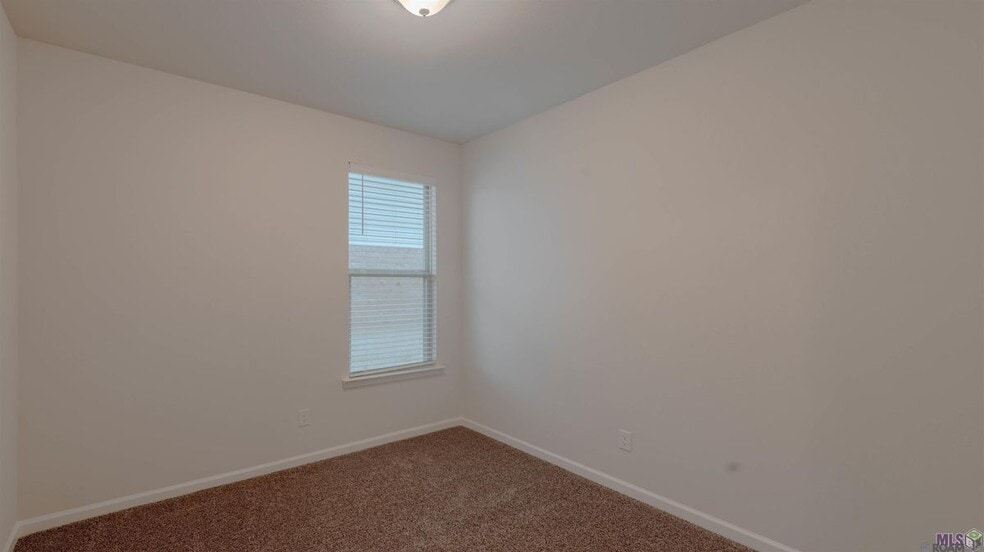 Building Photo - 4644 Grenache Dr
