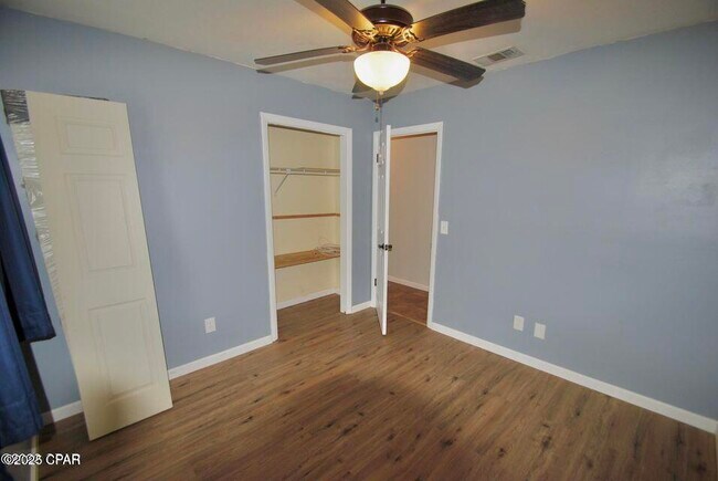Building Photo - 209 Acme Ln