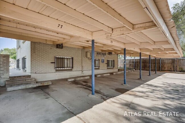 Building Photo - 1391 Lansing St