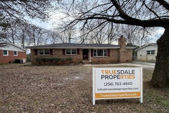 Building Photo - 3Bedroom 2 bath Huntsville AL