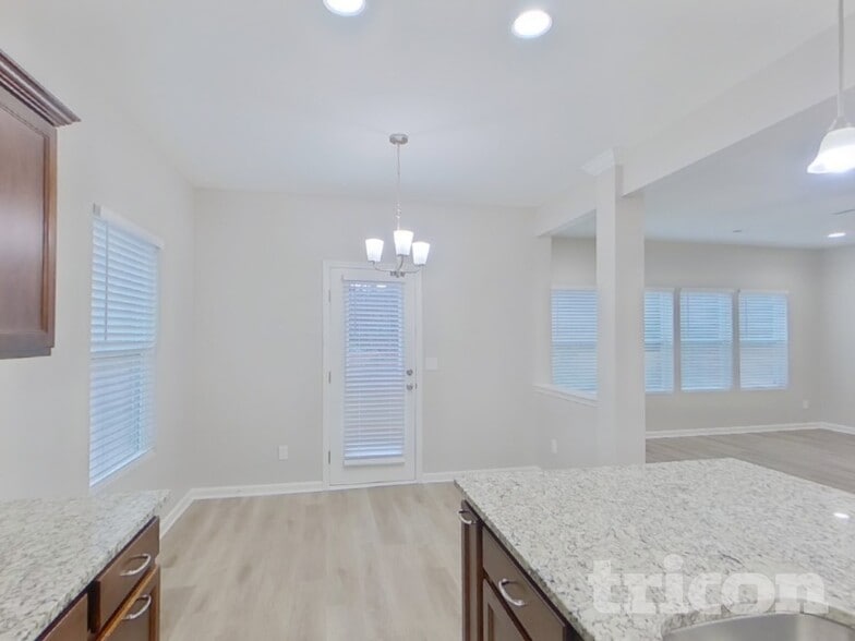 Building Photo - 15015 Ockeechobee Ct