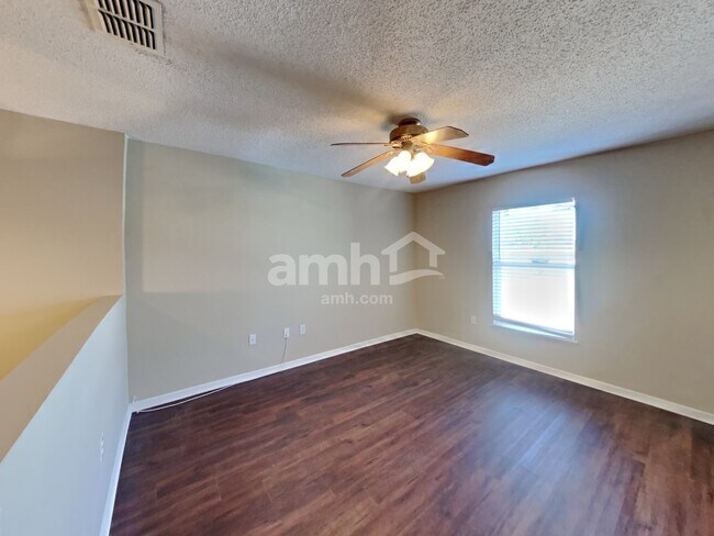 Building Photo - 31443 Loch Aline Dr