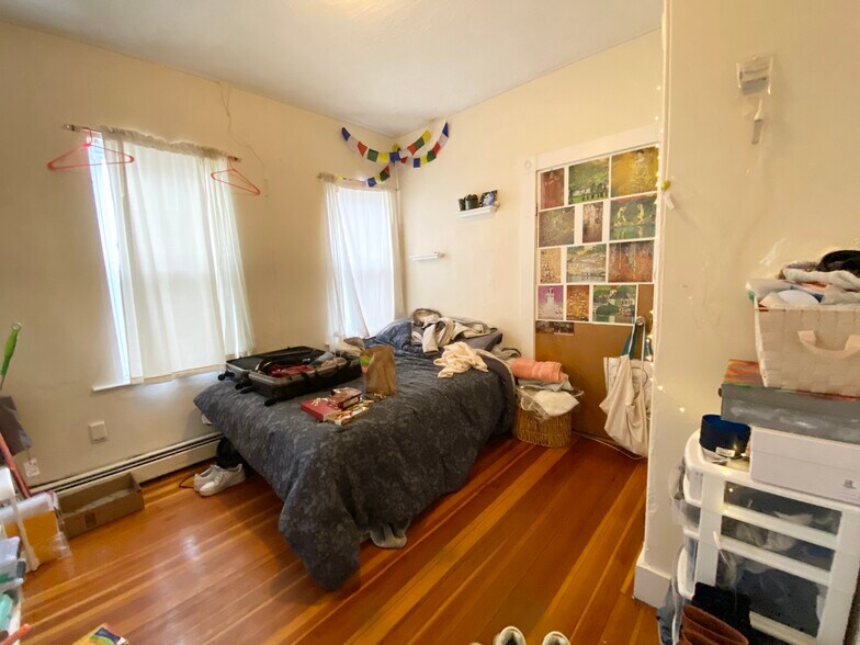 Building Photo - 34 Darling St