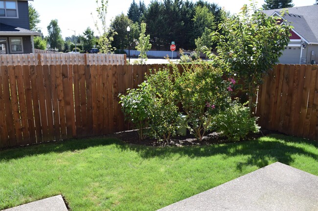 Building Photo - 14632 Catalpa Way