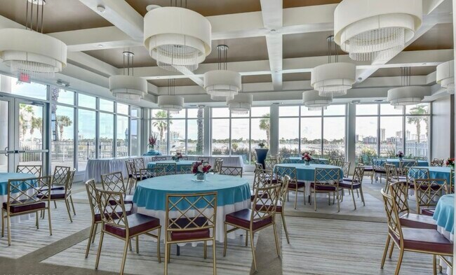 Building Photo - 241 Riverside Dr