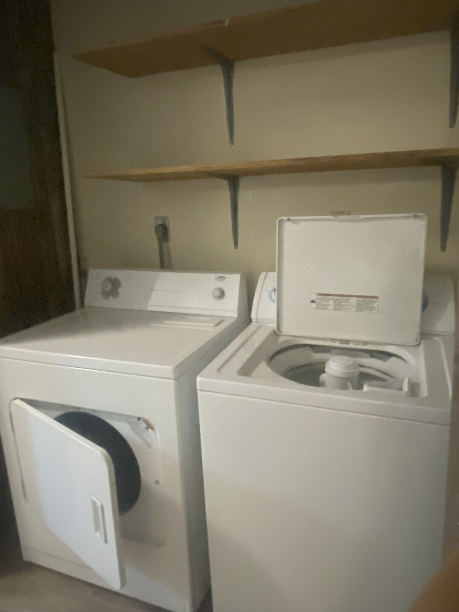 Laundry - 219 Marion Dr
