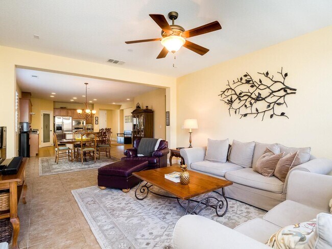 Building Photo - Beautiful single story/3 bed/2bath plus office Home for Rent in Woodland