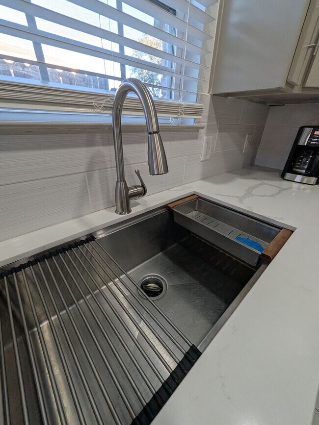 Building Photo - 2995 Pecos St