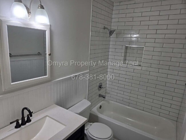 Building Photo - Cute 2 Bedroom in Decatur!