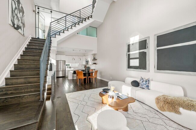Building Photo - 1551 W 43rd Ave
