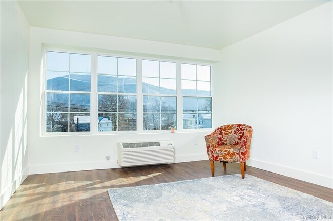 Building Photo - 35 Van Nydeck Ave